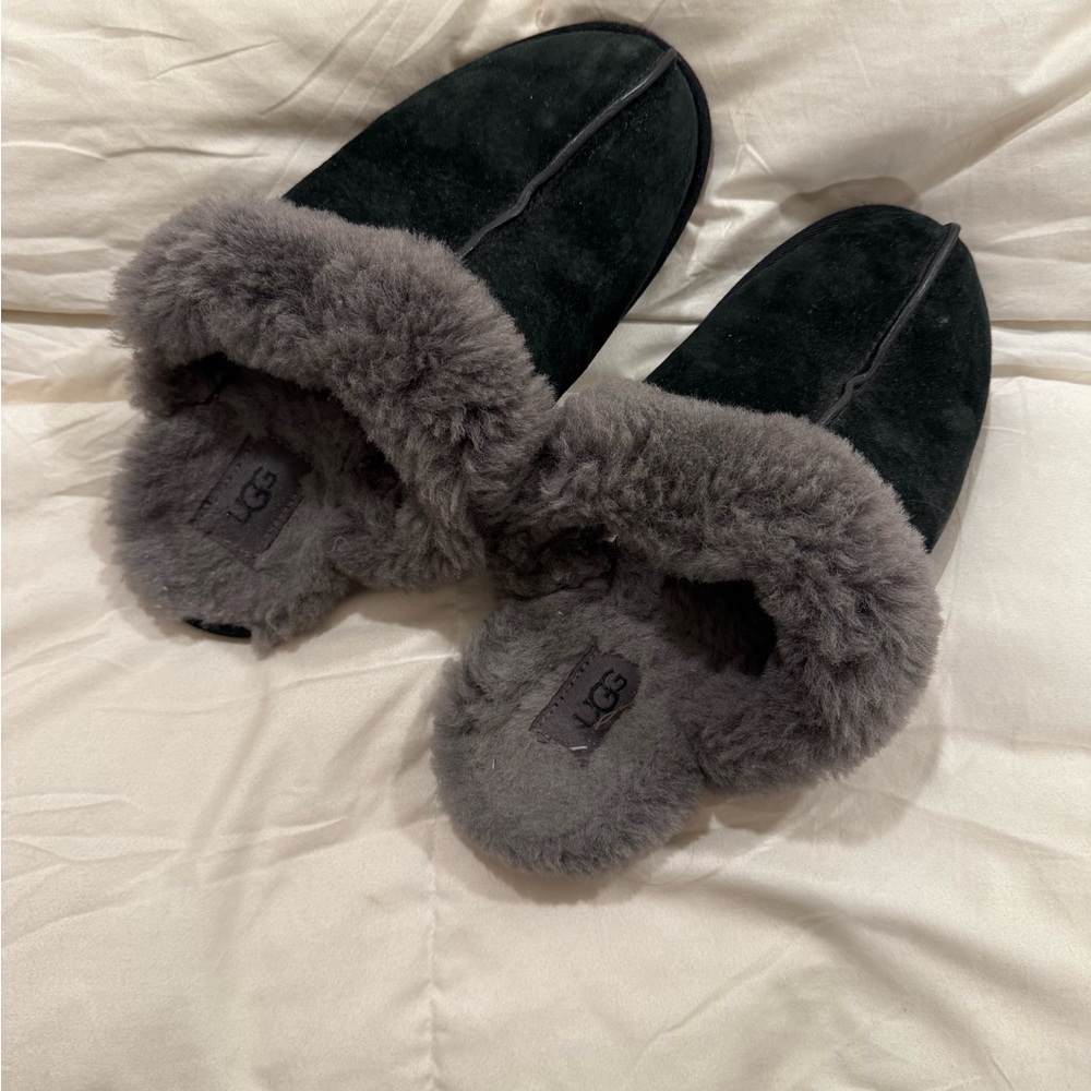 UGG Scuffette Black and Gray Women's Slippers